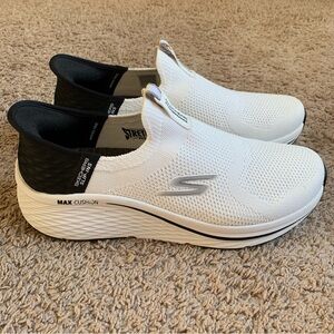 Skechers Slip-Ins Sneakers Tennis Shoes White Max Cushion Memory Foam Size 9.5